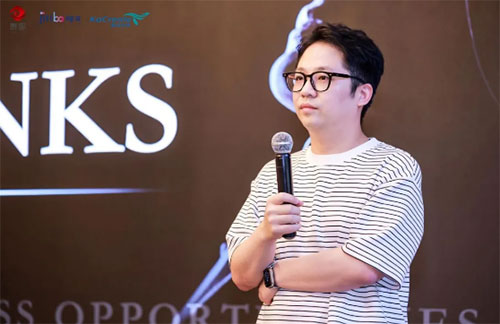 弗萊 小紅書商業(yè)部國貨美護(hù)平臺專家弗萊